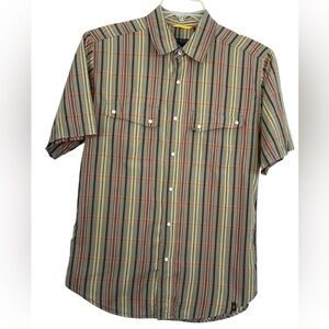 Vintage Royal Robbin’s Pearl snap close camp shirt. Size medium GUC